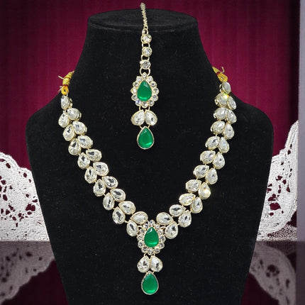 Elegant Kundan and Green Stone Bridal Jewelry Set | Necklace, Earrings & Maang Tikka