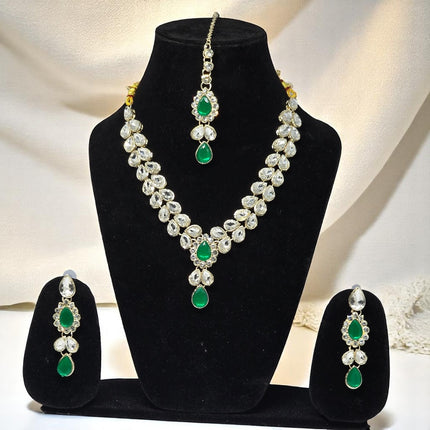 Elegant Kundan and Green Stone Bridal Jewelry Set | Necklace, Earrings & Maang Tikka